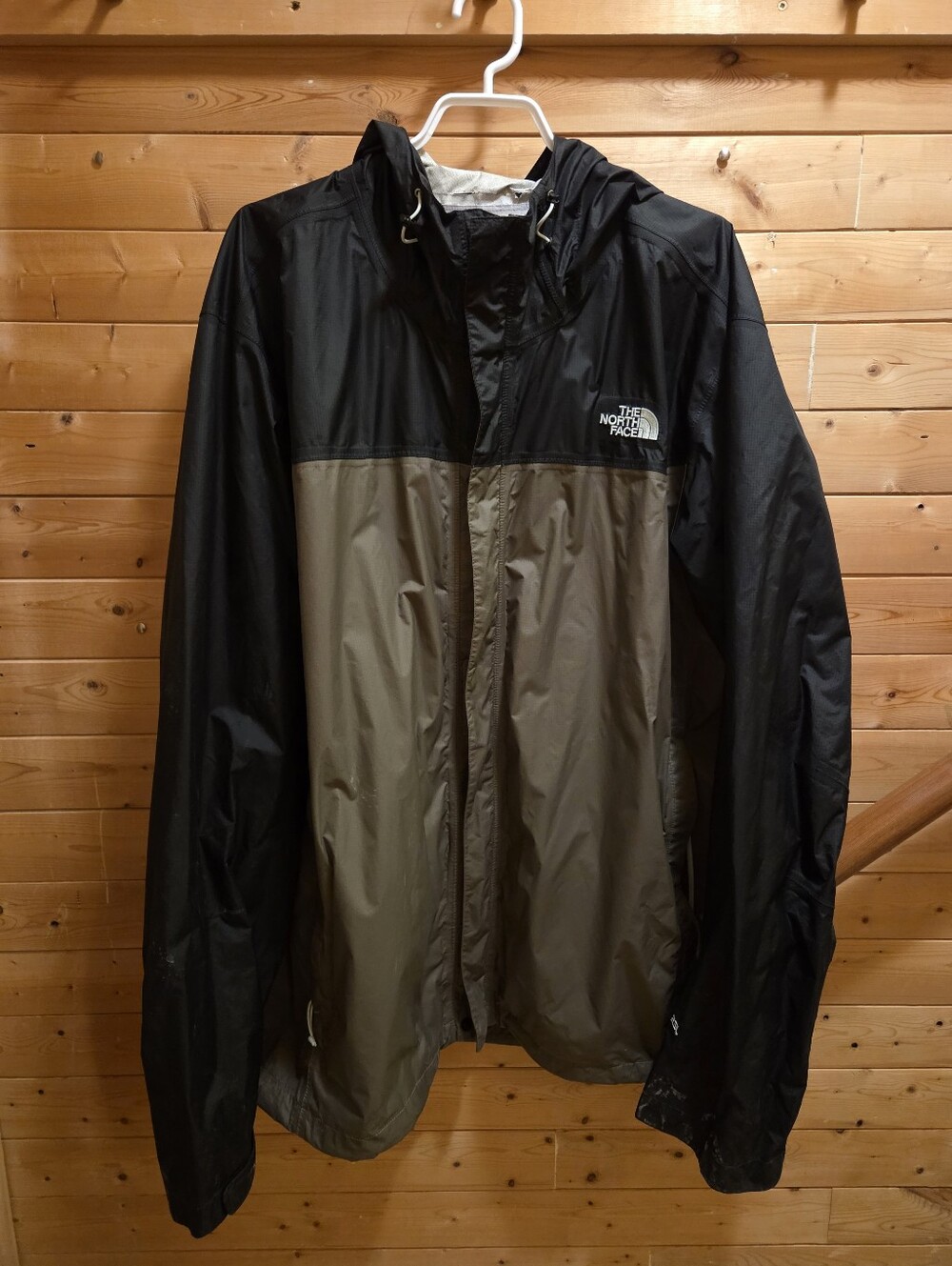 The North Face Men’s Black and Olive Green Rain Shell Jacket Xxxl
